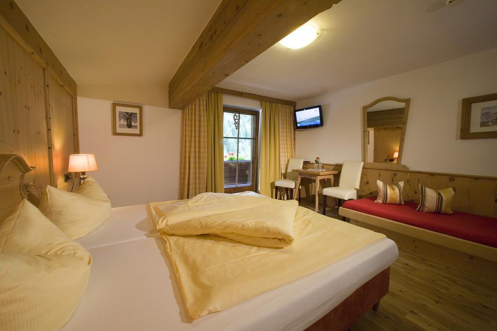 Alpenhotel Tirolerhof Gerlos Habitación foto